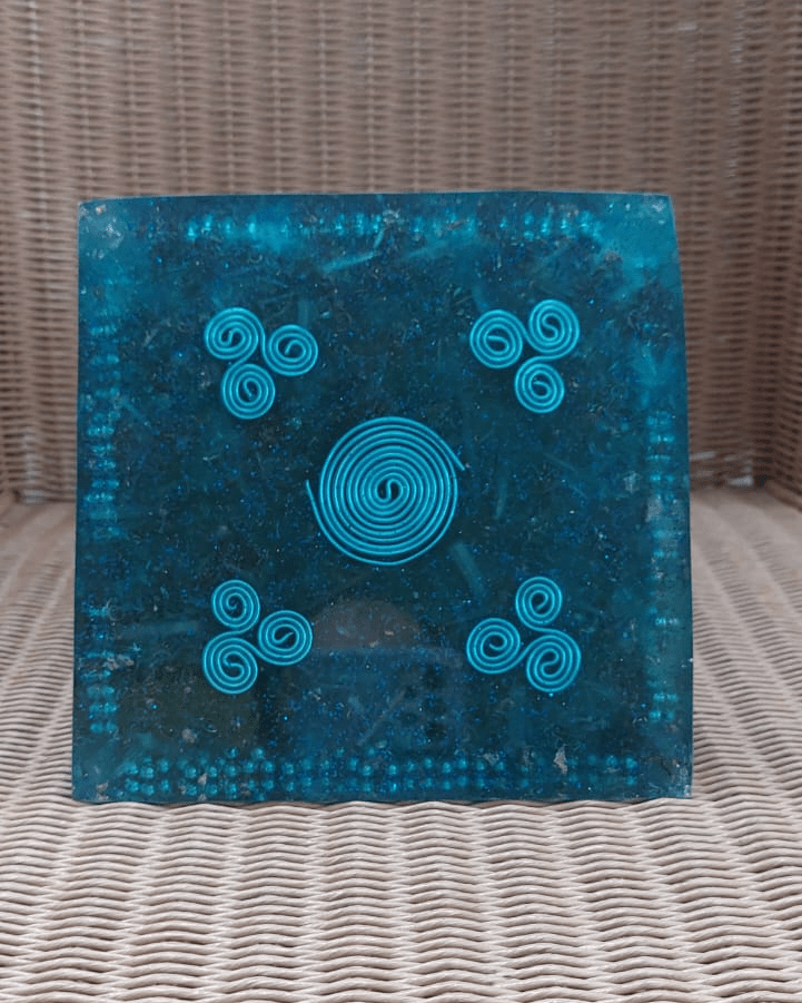 Orgonit_pyramidenförmig_05