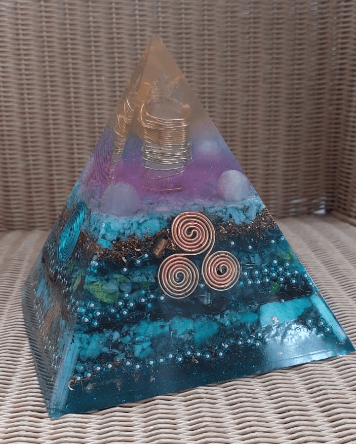 Orgonit_pyramidenförmig_09